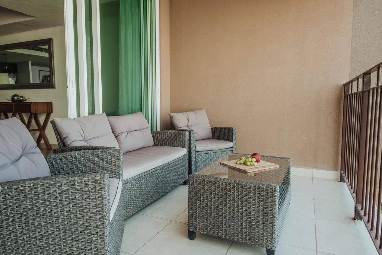 Grand Venetian Beachfront Condos Puerto Vallarta Exteriör bild