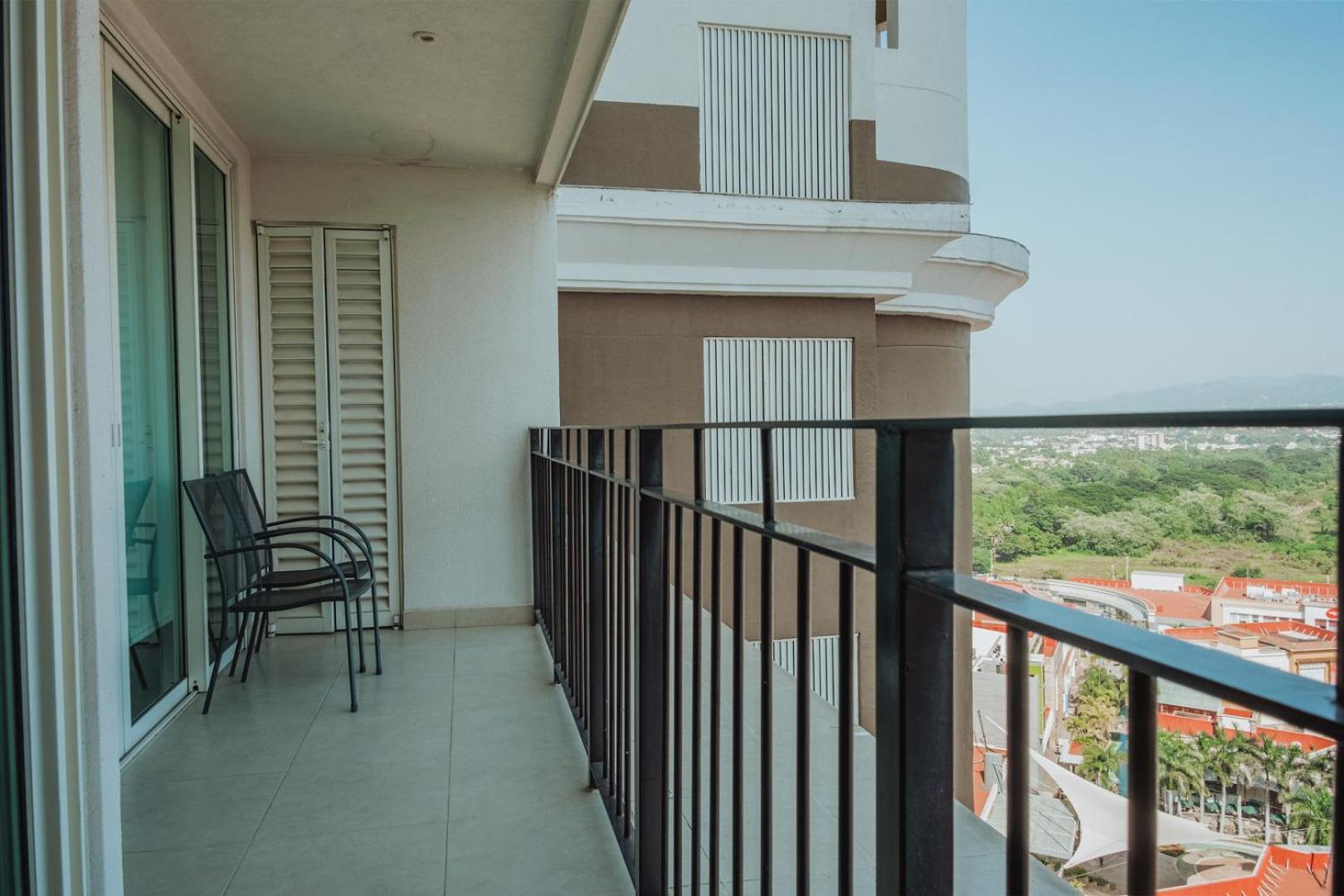 Grand Venetian Beachfront Condos Puerto Vallarta Exteriör bild