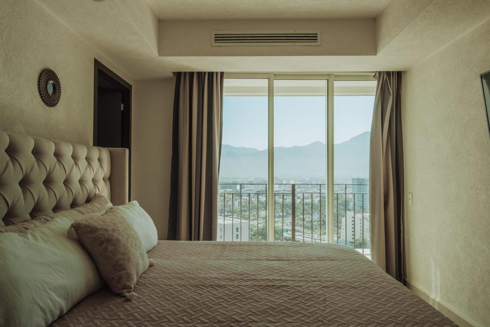 Grand Venetian Beachfront Condos Puerto Vallarta Exteriör bild